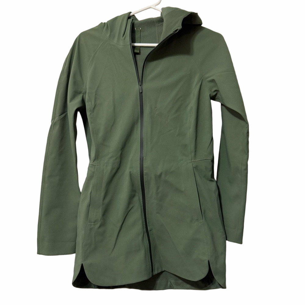 Lululemon glyde along softshell size 4 vvvguc